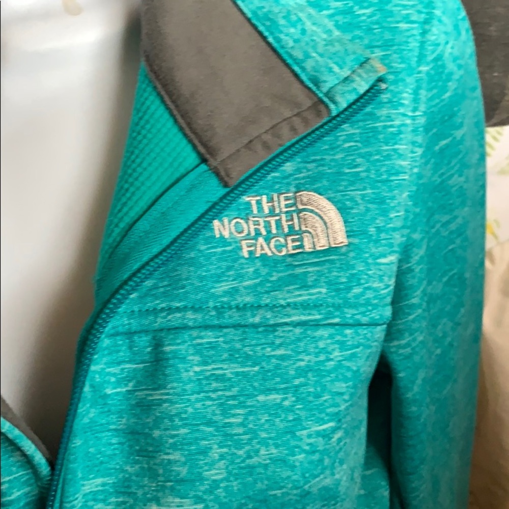Women’s North Face jacket